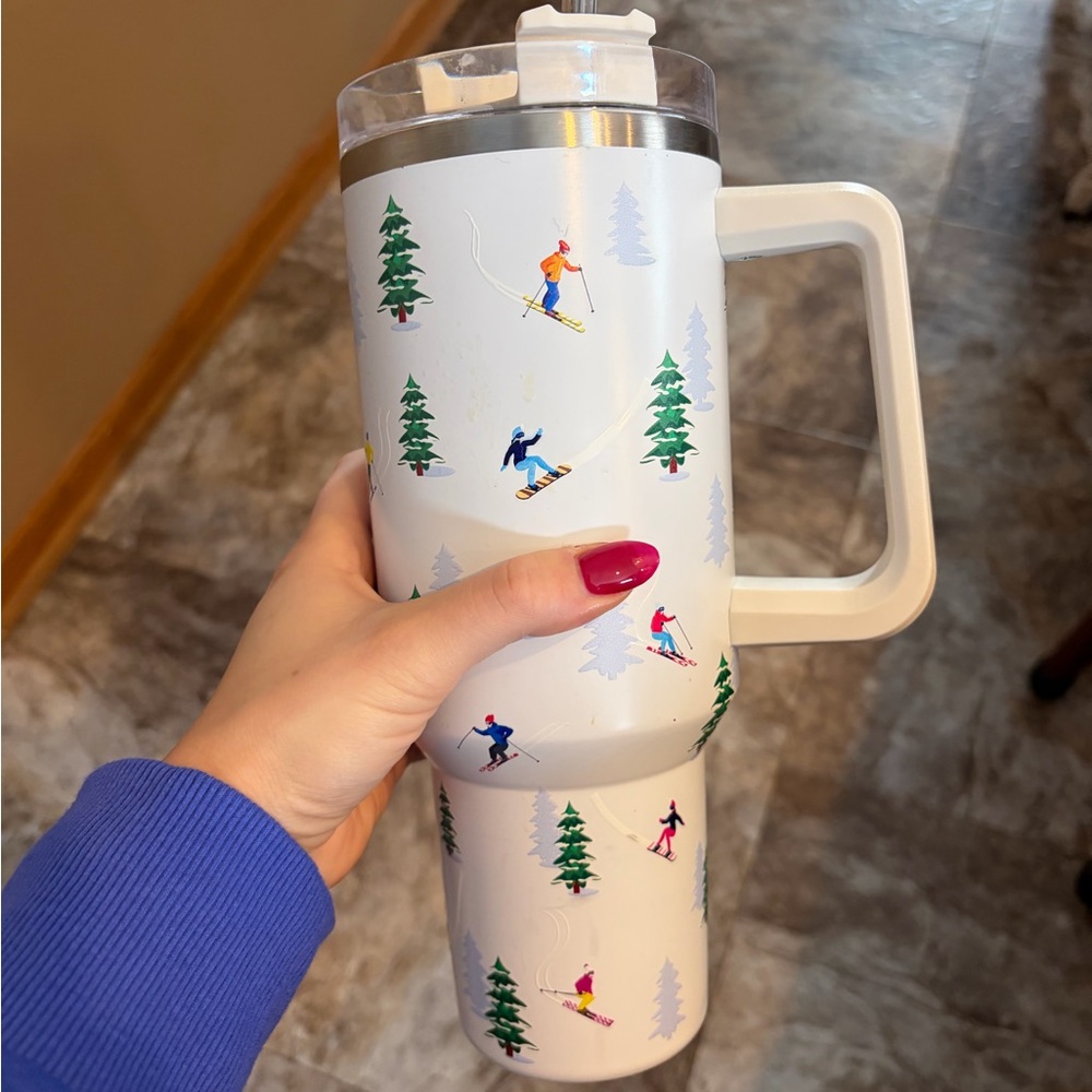 Ski-Themed White Travel cup 43oz